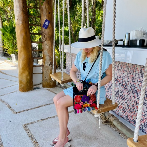 😊Welcome! Bookmark my closet by liking this post! - Picture 4 of 9